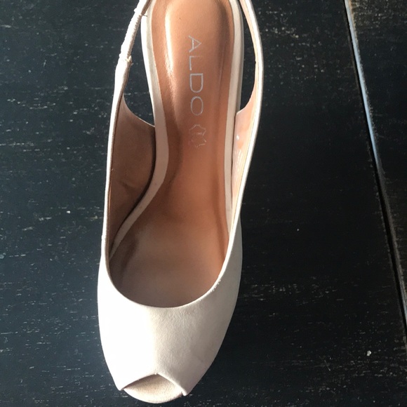 Sandals - Picture 4 of 6